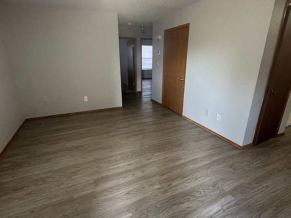 2nd image of 1519 N Missouri Ave APT B