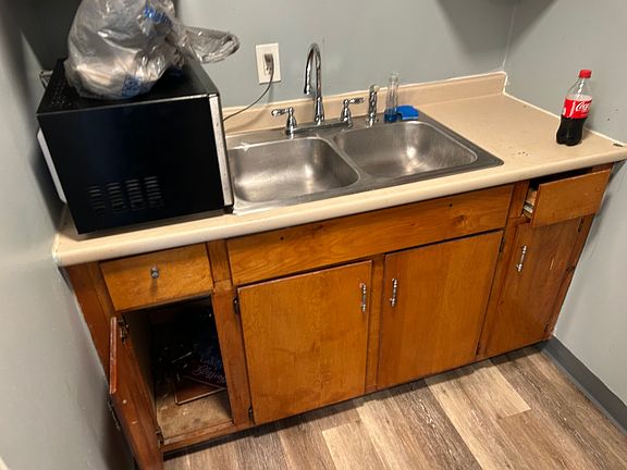 2nd image of 6666 Sylvania Rd #5