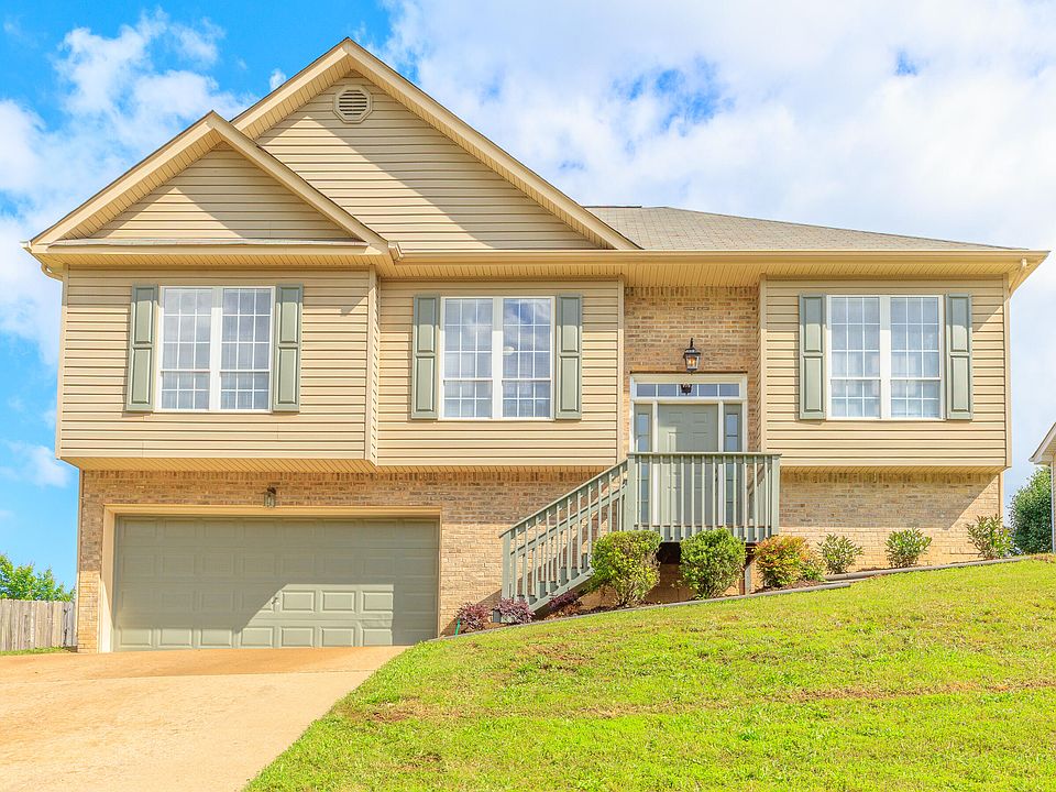 1st image of 219 Brently Woods Dr
