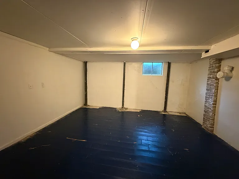 7909 Grandview St — Photo 36
