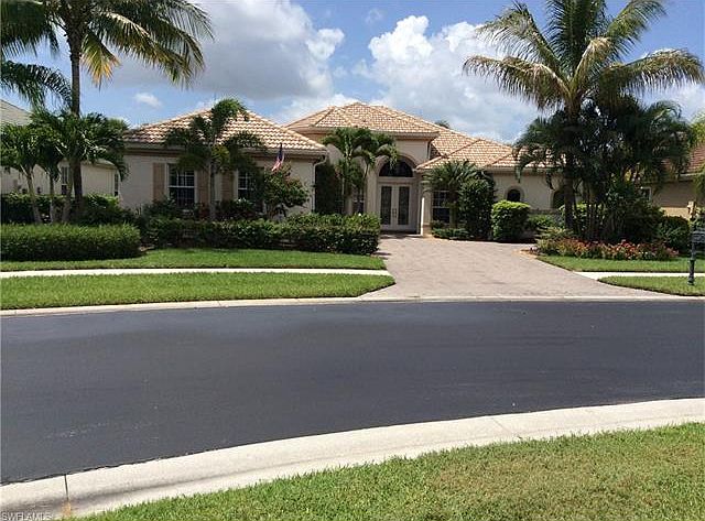 1st image of 16117 Parque Ln