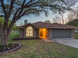 1608 E Bankhead Dr, Weatherford, TX 76086
