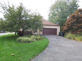 11914 Moss Point Ln, Reston, VA 20194