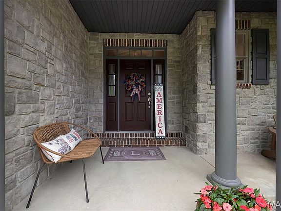 2nd image of 2135 Rampart St