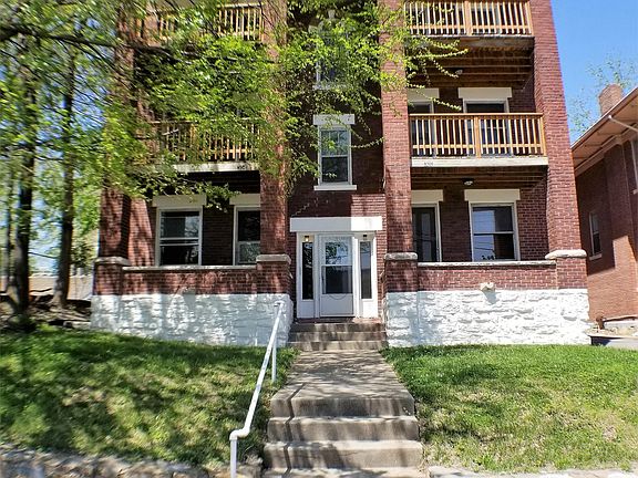 5th image of 304 W 34th St #2