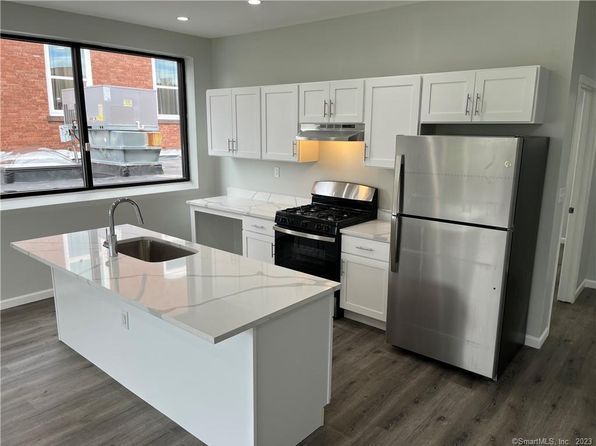 893 Main St #202