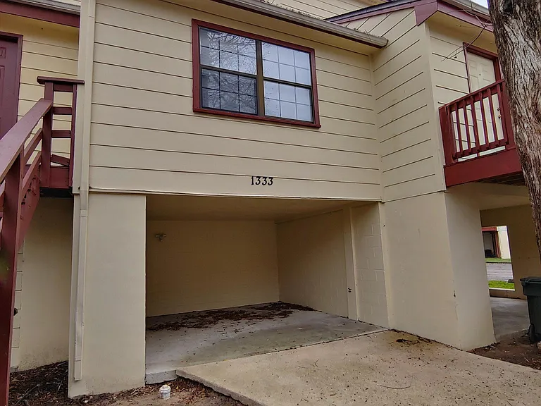 1333 Warrior Way — Photo 16