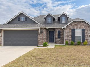 3127 W Yuma Ct, Broken Arrow, OK 74011