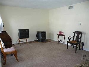 4th image of 13 Crystal Ave