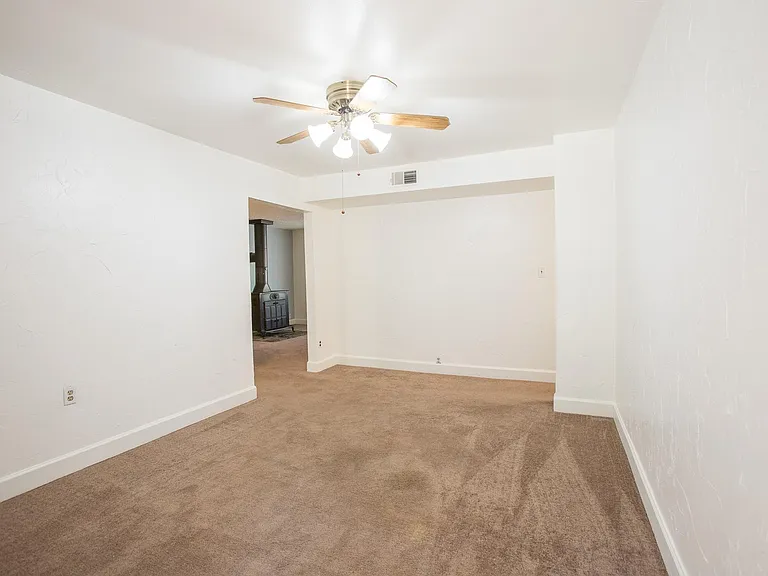637 E Zuni Dr — Photo 6