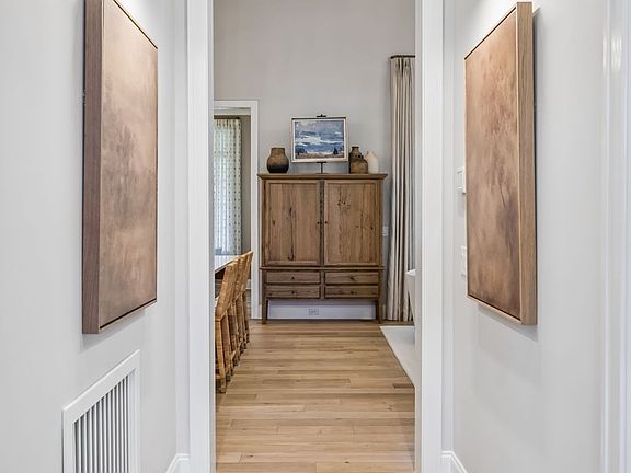 5th image of 573 Bonaire Ln