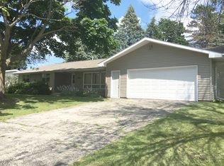 10 N 17th Dr, Sturgeon Bay, WI 54235