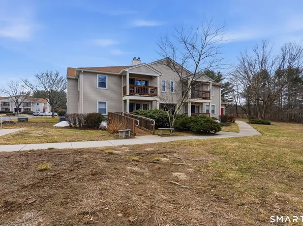 302 Ashmead Commons #302, Enfield, CT 06082