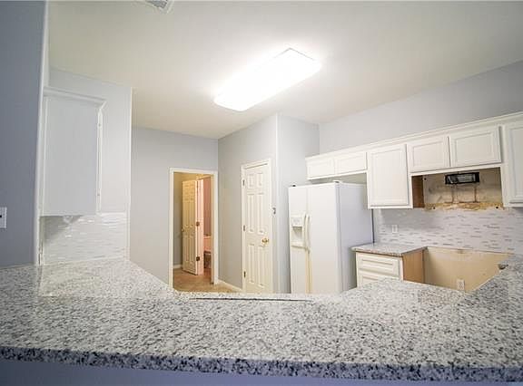 3rd image of 2932 Thrushwood Dr #B