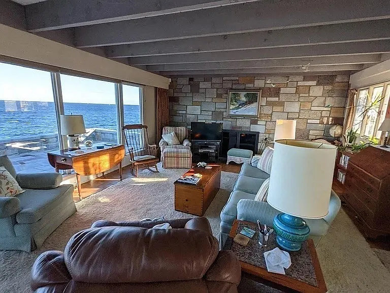 3 bed, 2.0 bath, 1831 sqft, $3,000 — Photo 4