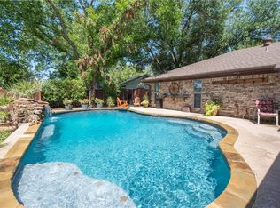 3841 Delmas Dr, Benbrook, TX 76116
