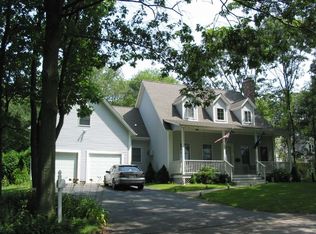 5 Haines Park Rd, Barrington, RI 02806