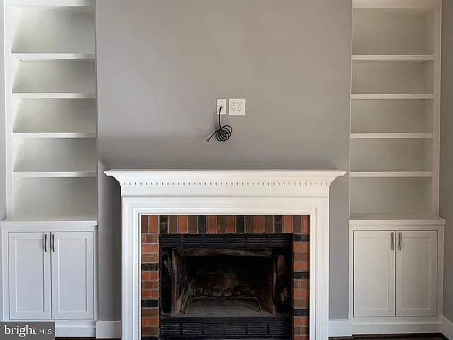10203 Scarborough Commons Ct — Photo 11