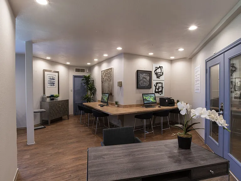 3200 S Center St — Photo 17