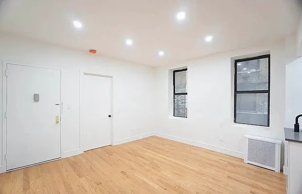 Rented by BRICK & GALO REALTY CORP | media 4