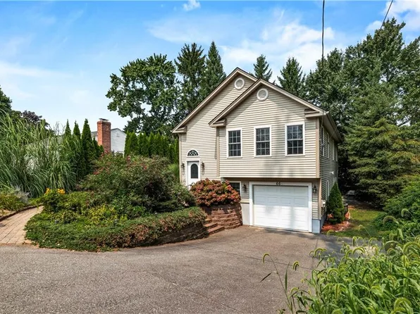 66 Meadow Ave, Cumberland, RI 02864