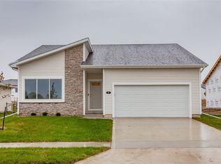 85 Bailey Cir, Waukee, IA 50263