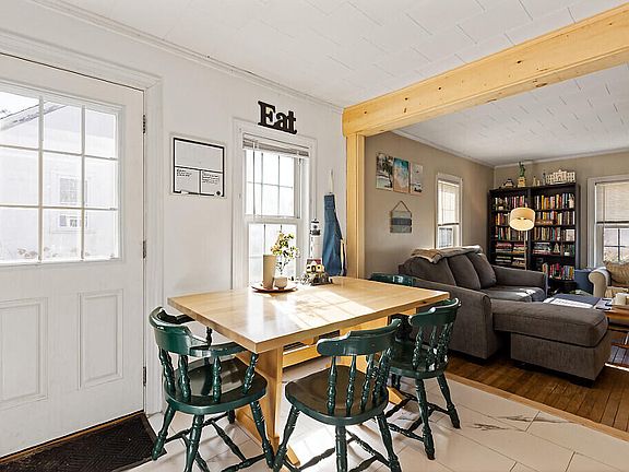 4th image of 189 Cony Street