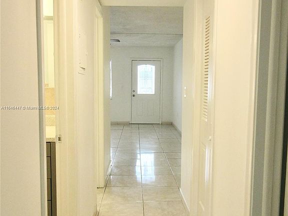 5th image of 20275 NE 2nd Ave APT 8