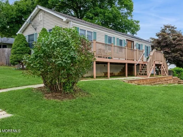 10 Ontario Avenue, Atlantic Highlands, NJ 07716