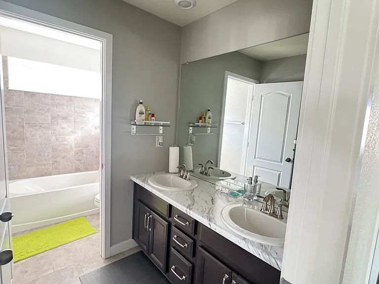 Upper floor - Guest Washroom