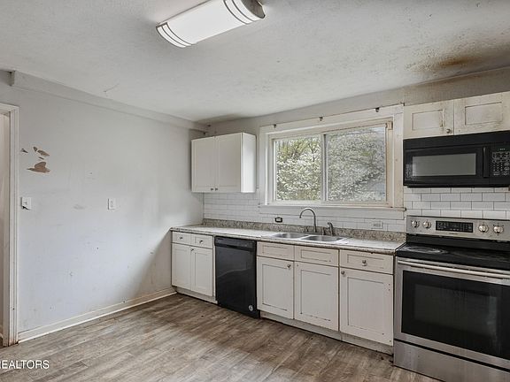 2nd image of 1243 Iredell Ave
