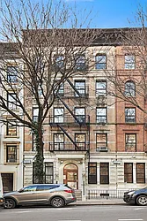 Rented by R New York
