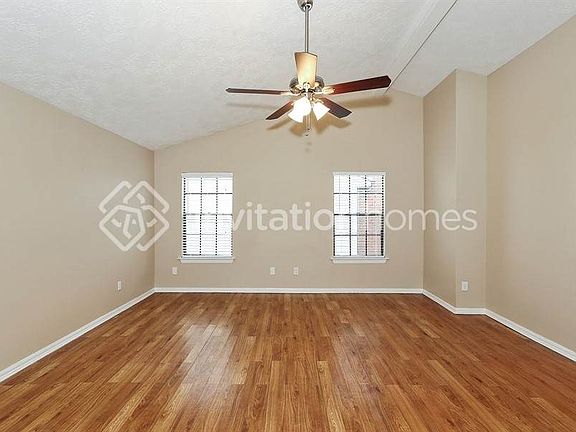 3rd image of 15115 Woodhorn Dr