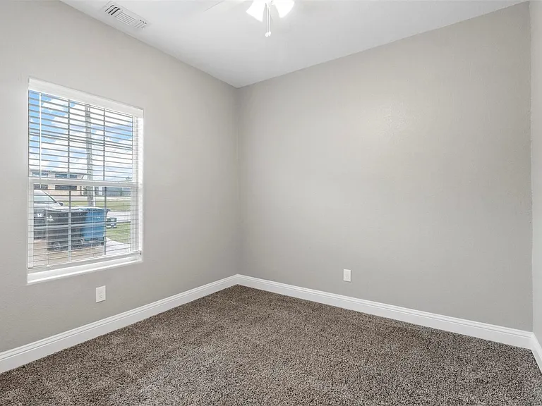 426 W Coffin St — Photo 13