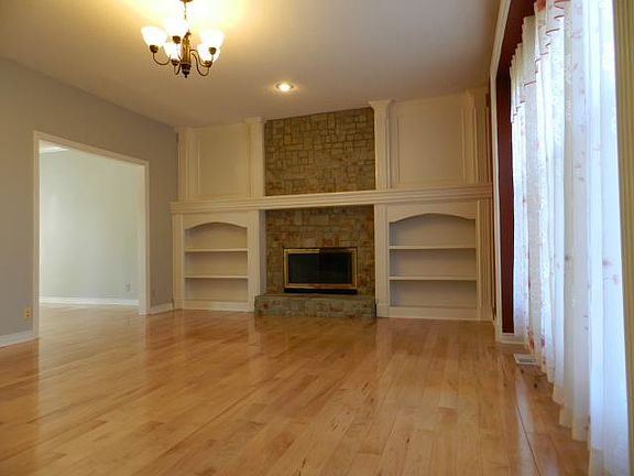 4th image of 8304 W 148th St