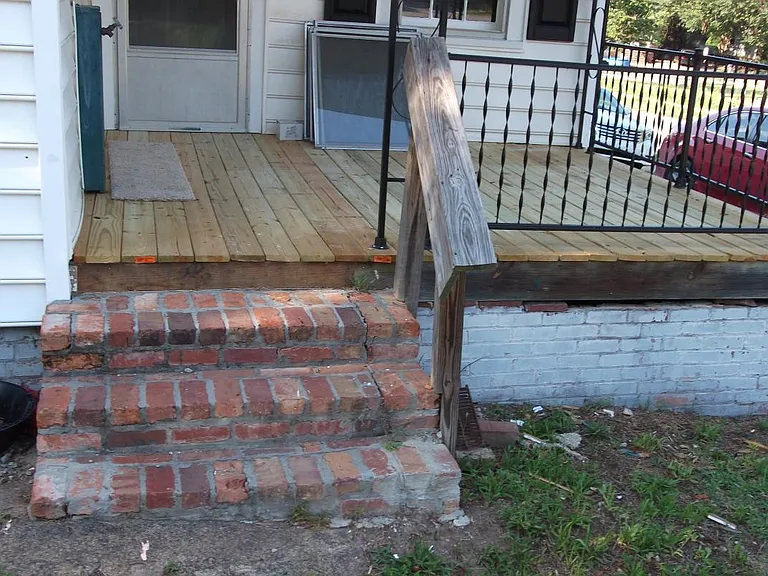 230 Pine St #A — Photo 4
