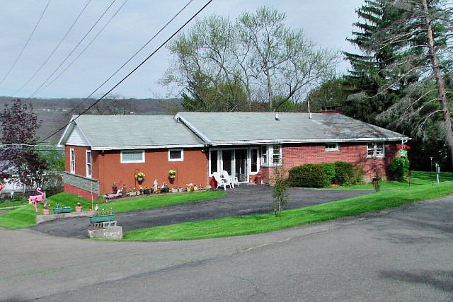 1st image of 114 N Glen Ave