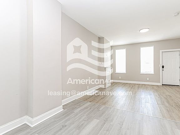 1322976_005_living_room_5.jpg