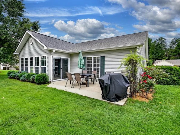 66 Westward Ln, Blue Ridge, GA 30513