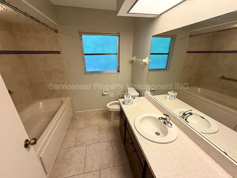 423 Whispering Oaks Ct — Photo 19