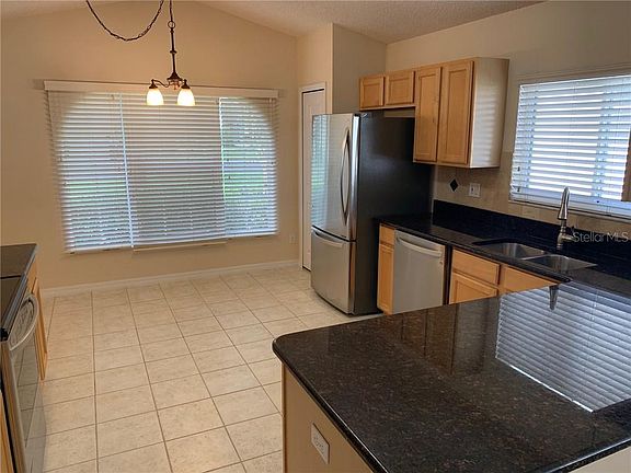 5th image of 3613 Rollingbrook St