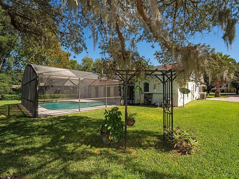 4464 Willow Wind Ct — Photo 33
