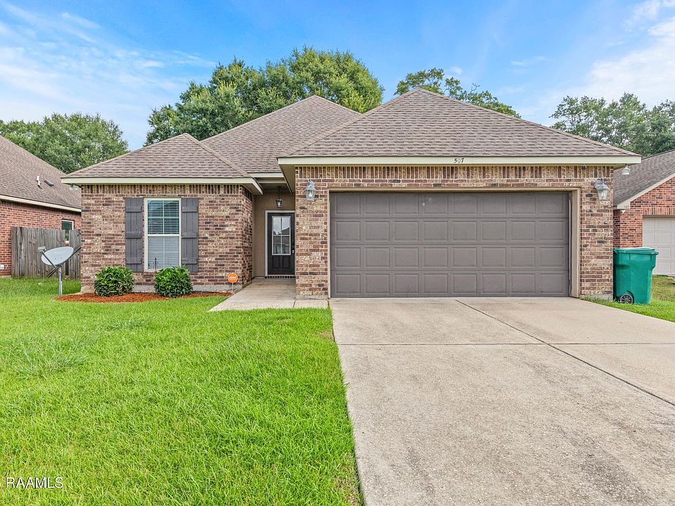 1st image of 507 Flanders Ridge Dr