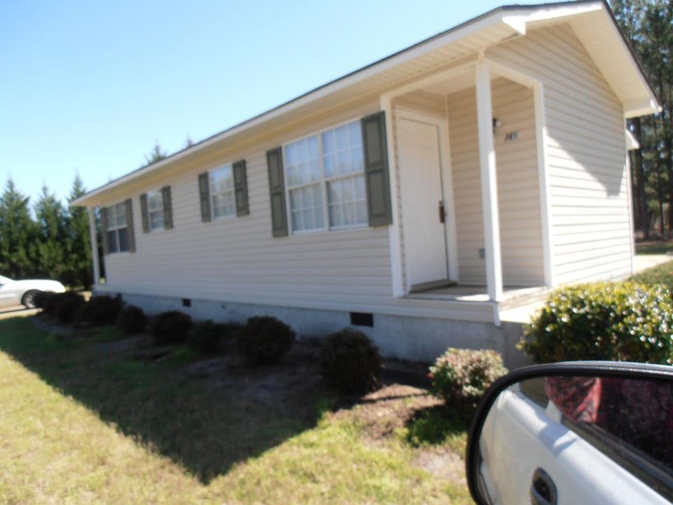 Exterior 745 747 Duplex