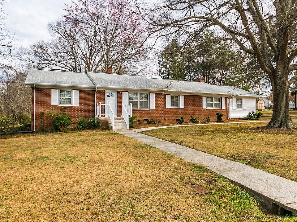1st image of 305 Sunset Dr