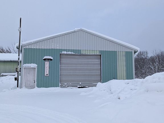 5th image of 4051 102nd Ave