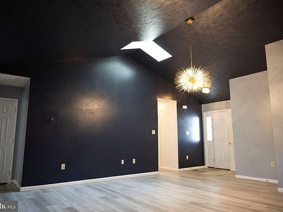 3rd image of 45518 Kilbeggan Ct