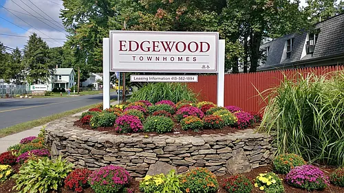 Edgewood Apartments Photo 1