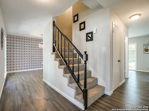 5th image of 2814 Lake Emerald St