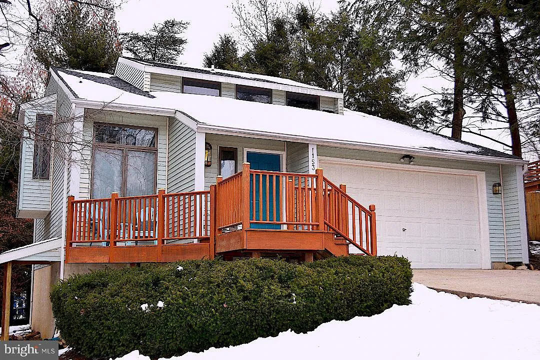 1153 Hampton Rd photo 1
